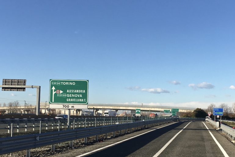 Autostrada, Casello, Italia Bound travel blogger